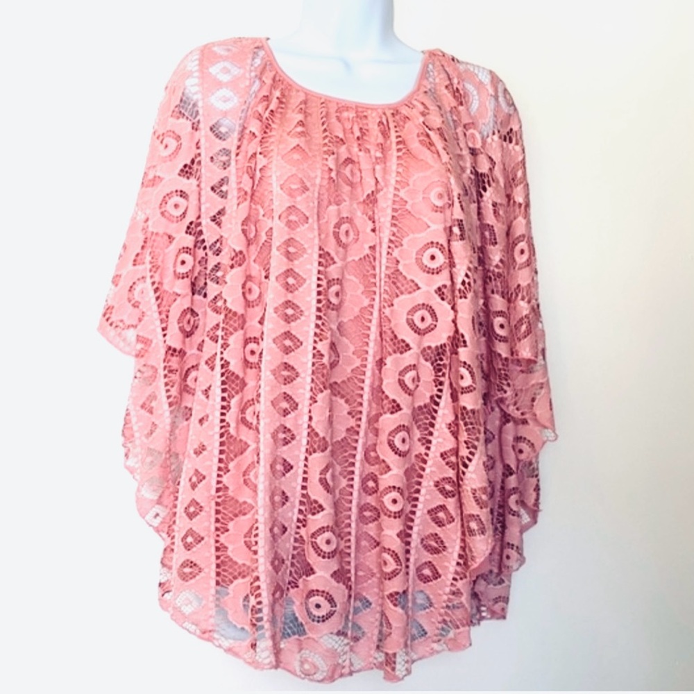 Chic Pink Lace Poncho Overlay Top – Draper’s & Damon’s Size Medium